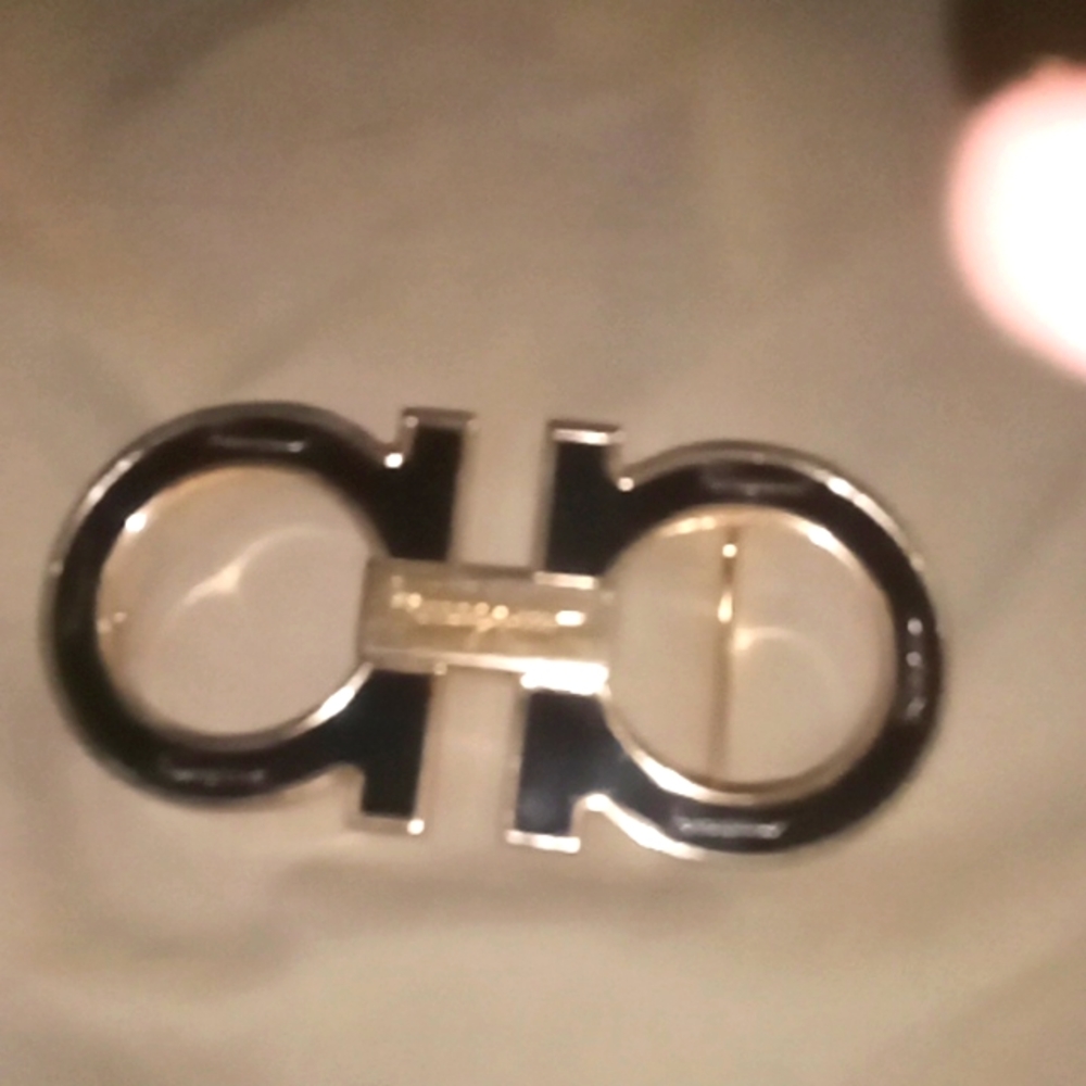 Ferragamo belt buckle